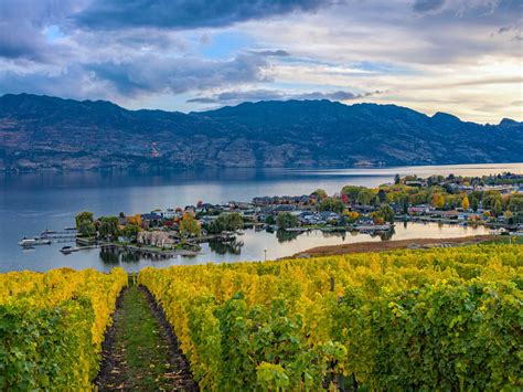 best towns in british columbia.